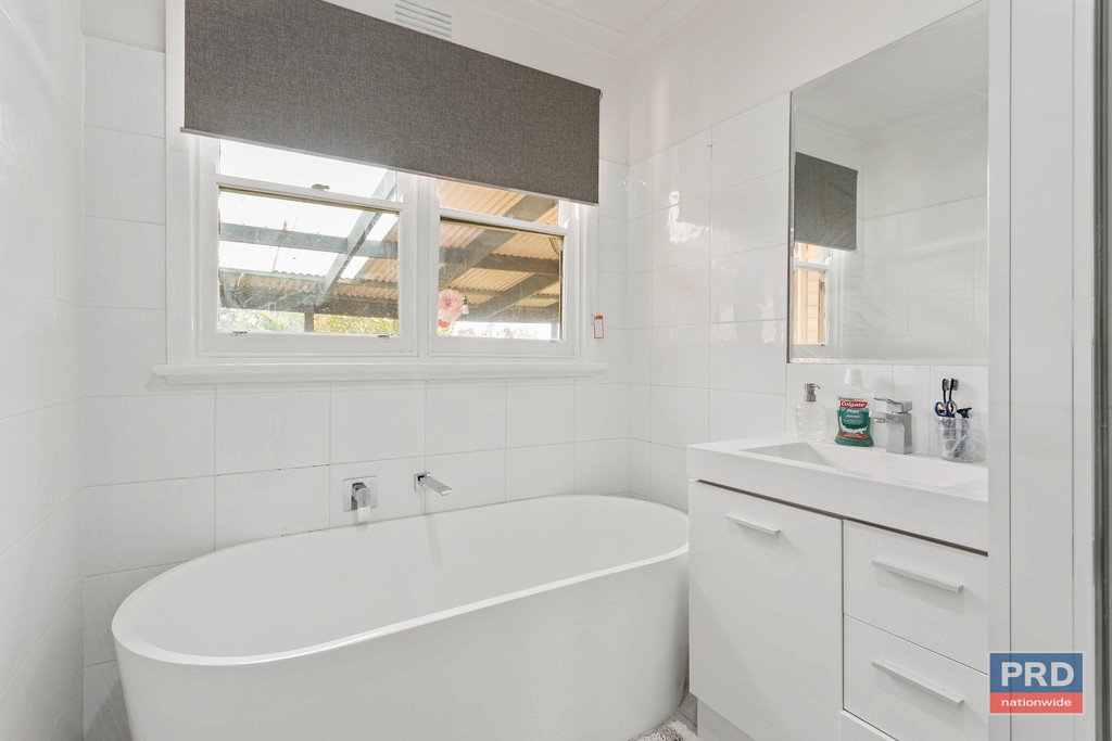 36 Clarke Street KENNINGTON 8