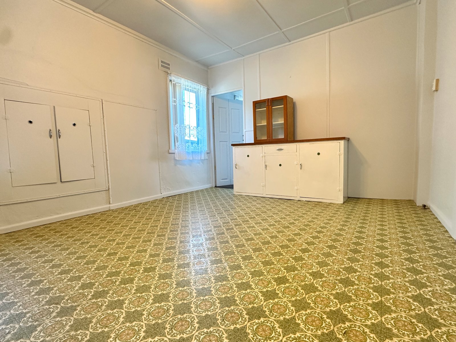 36 Clarke Street TUMUT 7