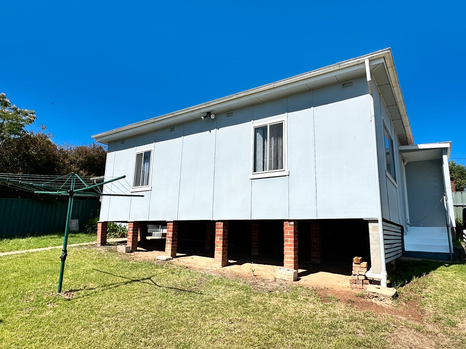 36 Clarke Street TUMUT 10