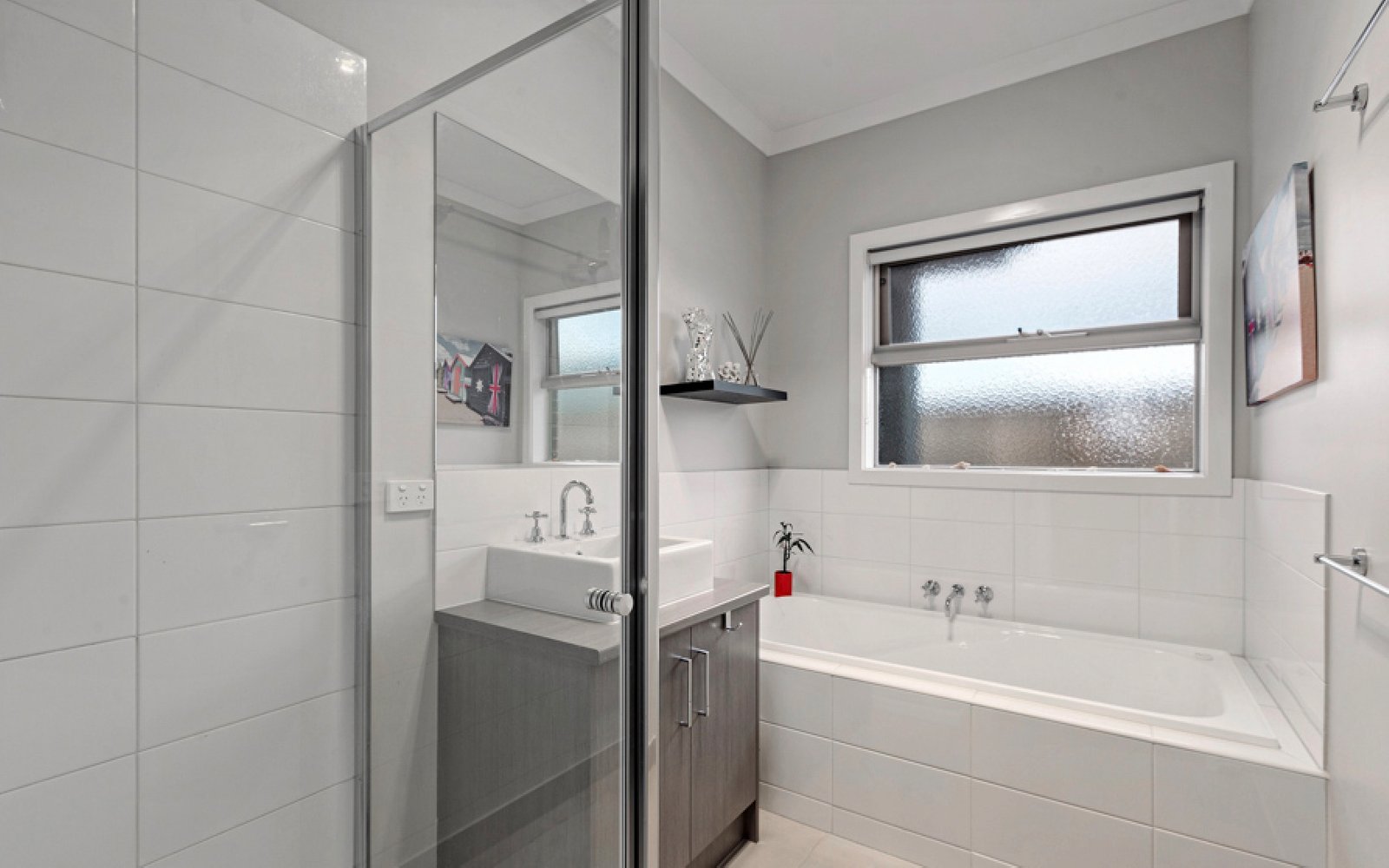 Gallery: 3/6 Collins Avenue