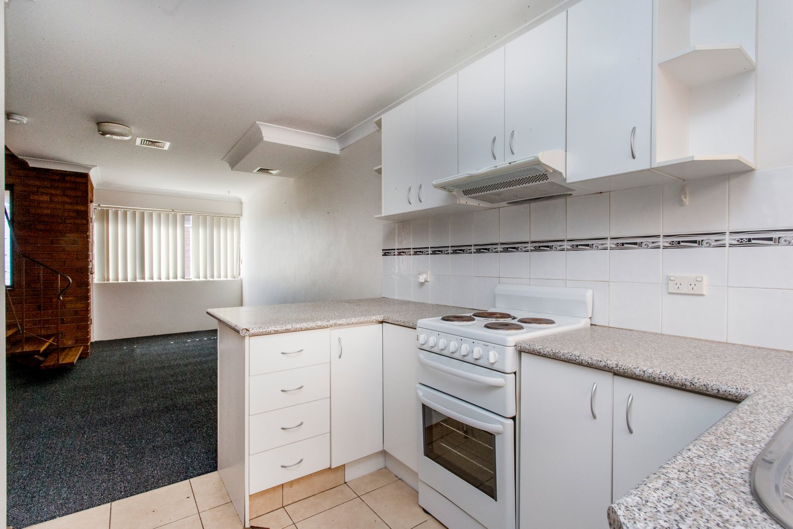 3/6 Commerce Lane GLENBROOK 3