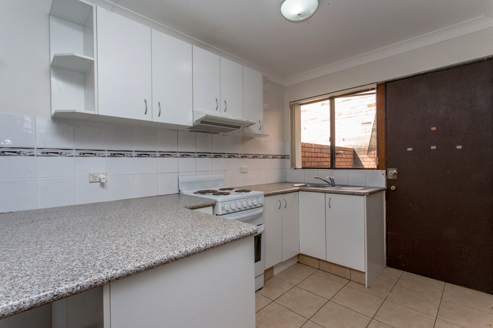 3/6 Commerce Lane GLENBROOK 5