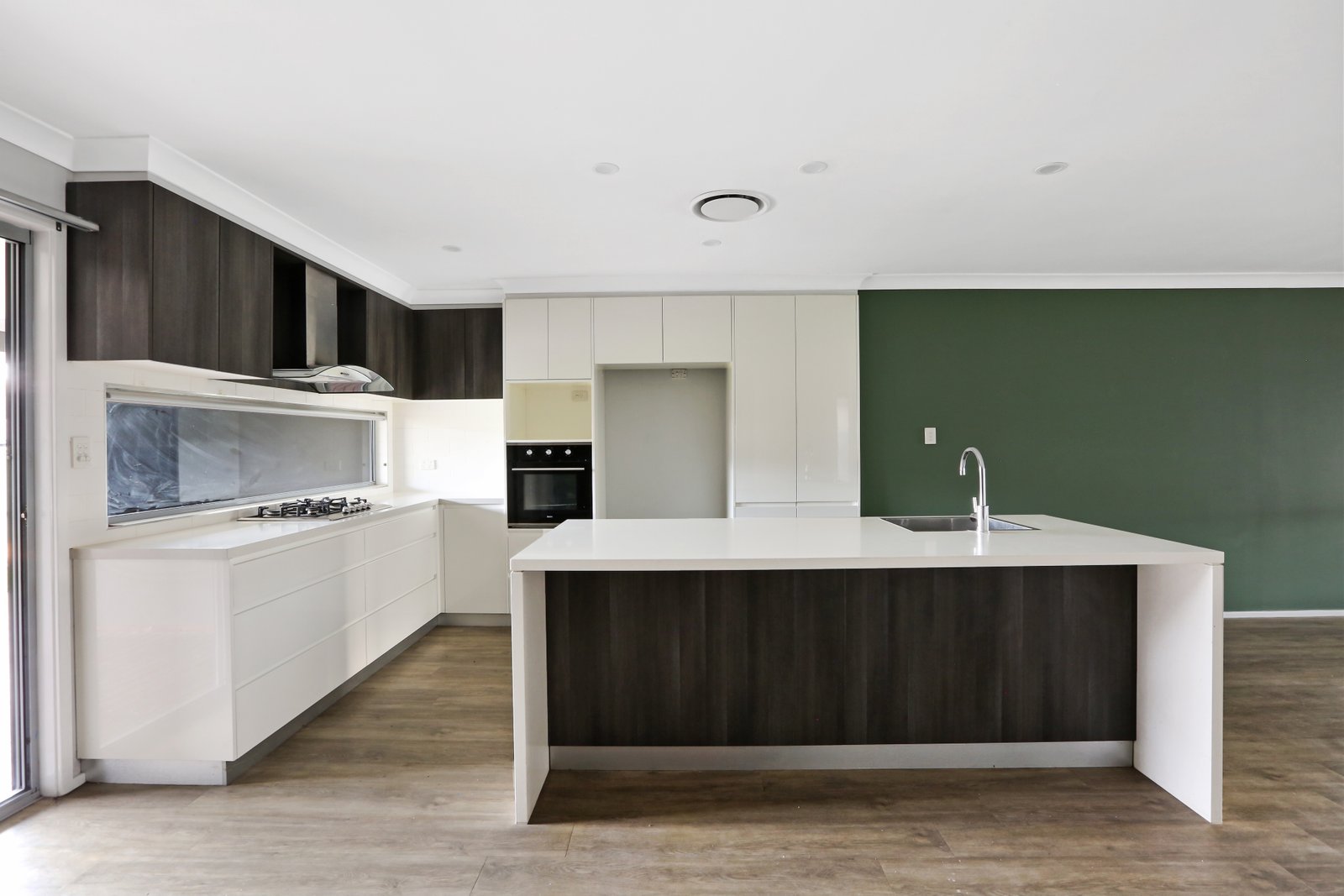 36 Coolibah Ave  ALBION PARK RAIL 2