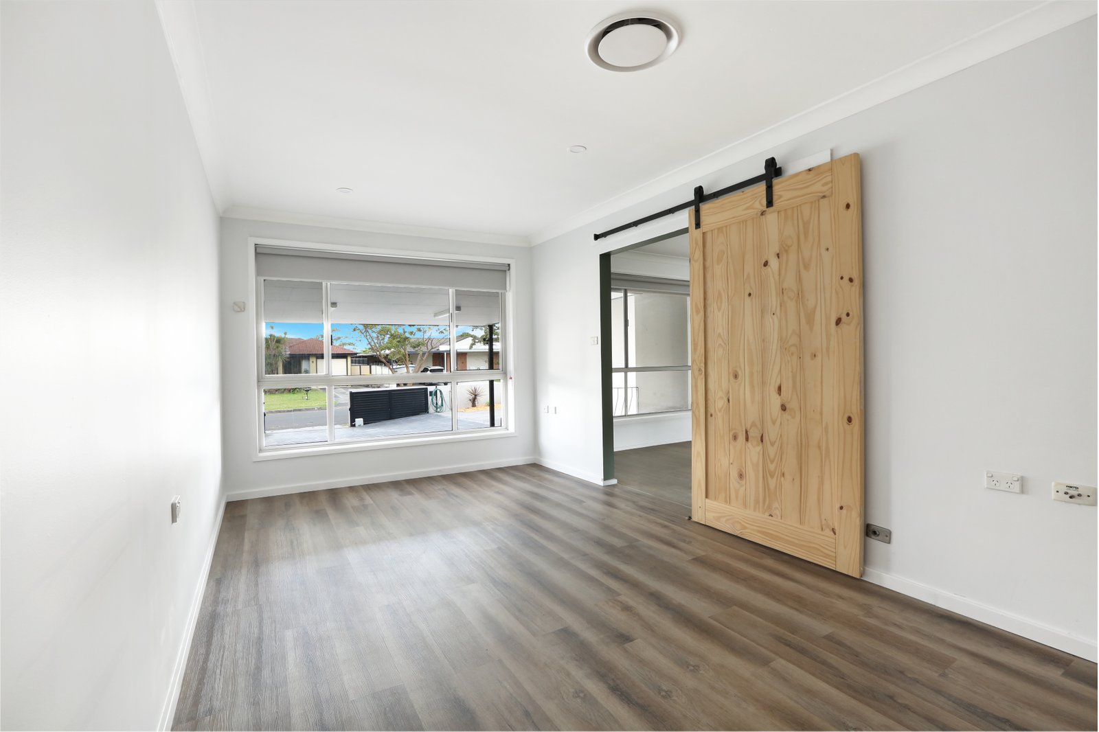 36 Coolibah Ave  ALBION PARK RAIL 5