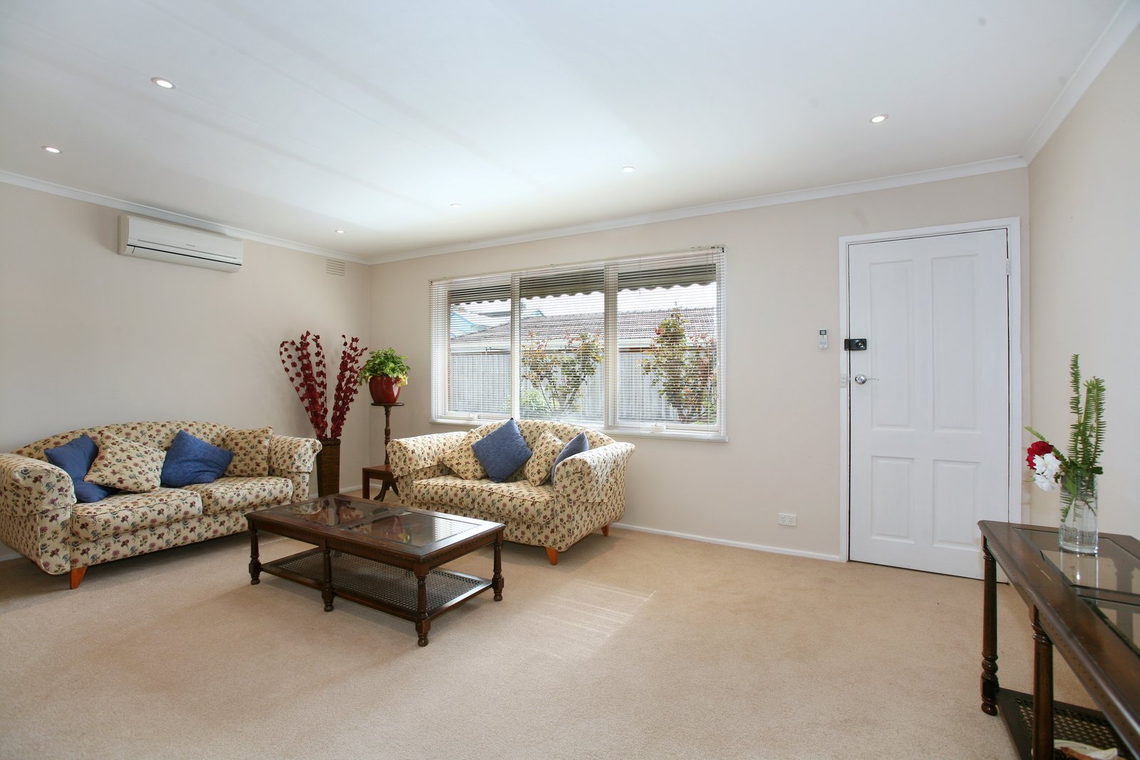 Gallery: 3/6 Crown Avenue