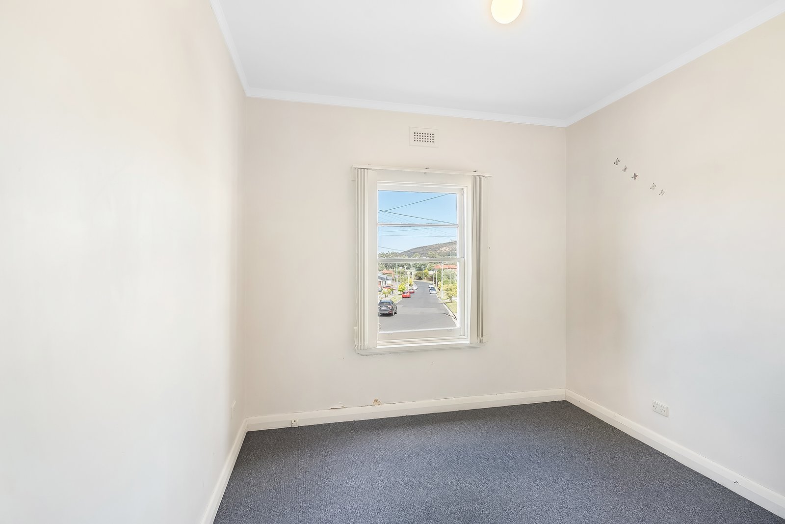 36 Culloden Avenue LUTANA 8