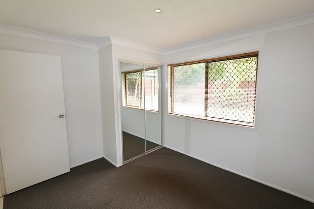 36 Currumburra Road ASHMORE 10