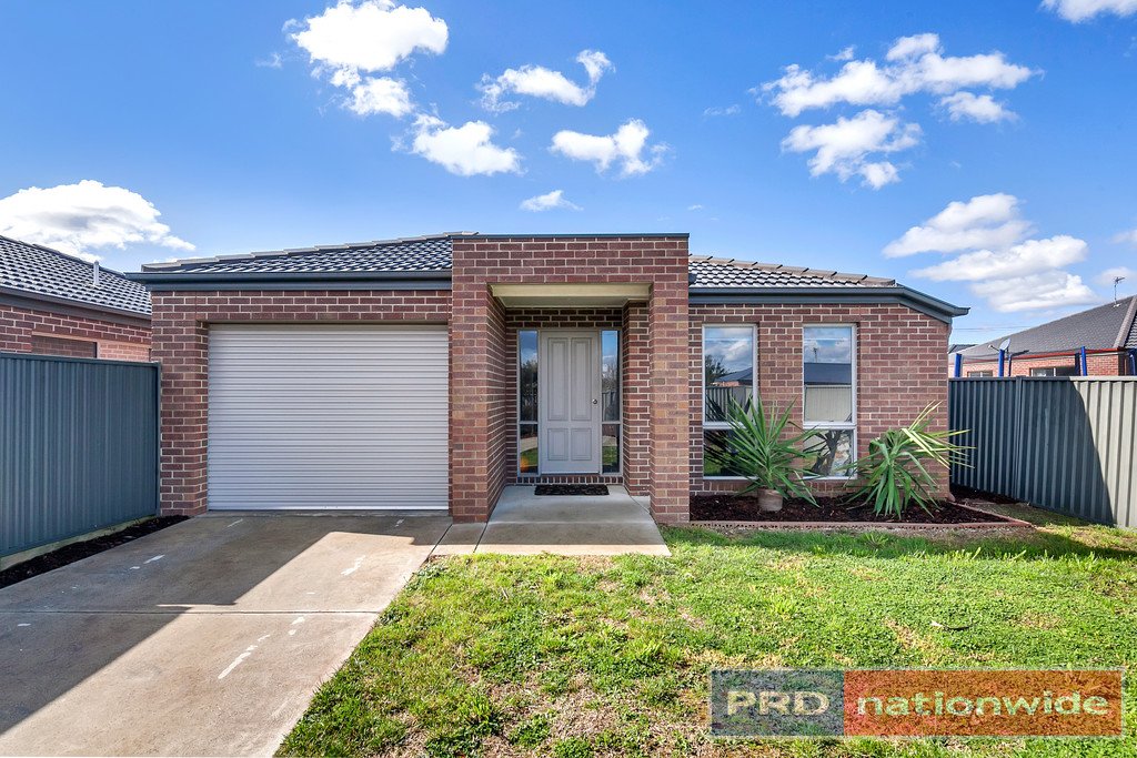 3/6 Damon Court SEBASTOPOL 1