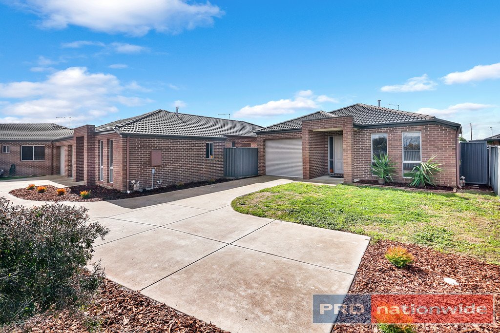 3/6 Damon Court SEBASTOPOL 2
