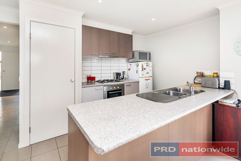 3/6 Damon Court SEBASTOPOL 3