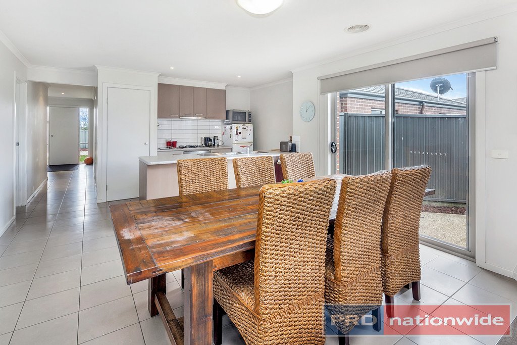 3/6 Damon Court SEBASTOPOL 4