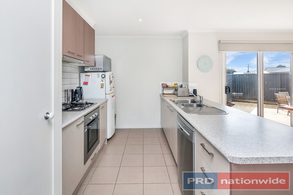 3/6 Damon Court SEBASTOPOL 5