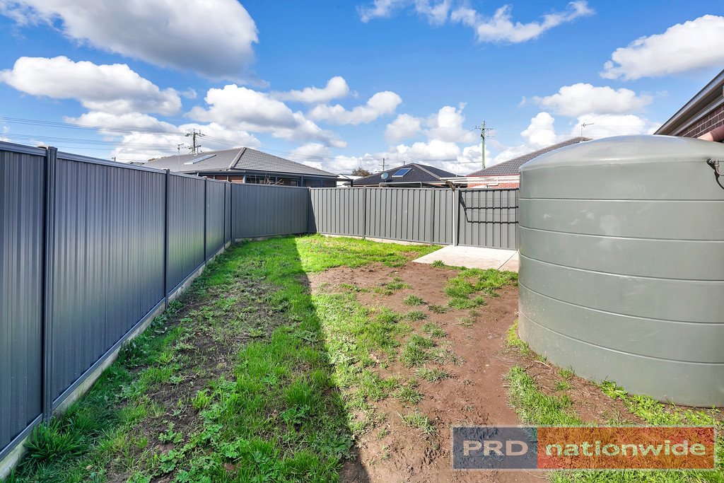 3/6 Damon Court SEBASTOPOL 15