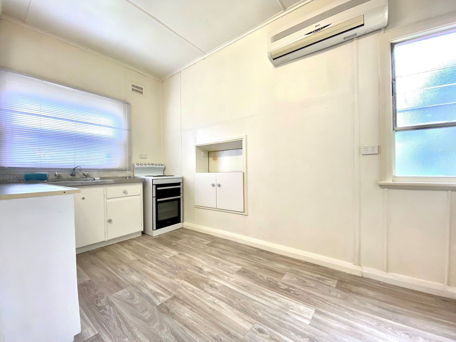 36 David Street TAMWORTH 3