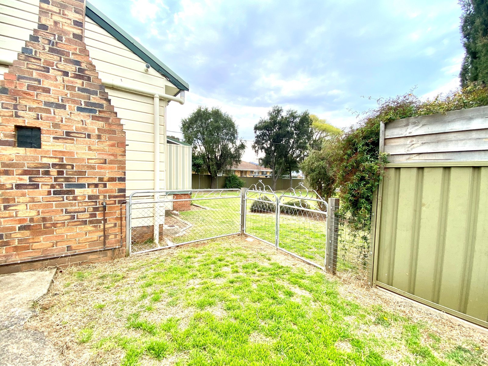 36 David Street TAMWORTH 9