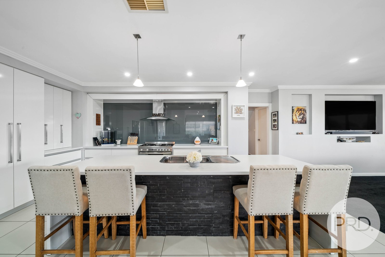 36 Deakin Avenue LLOYD 4