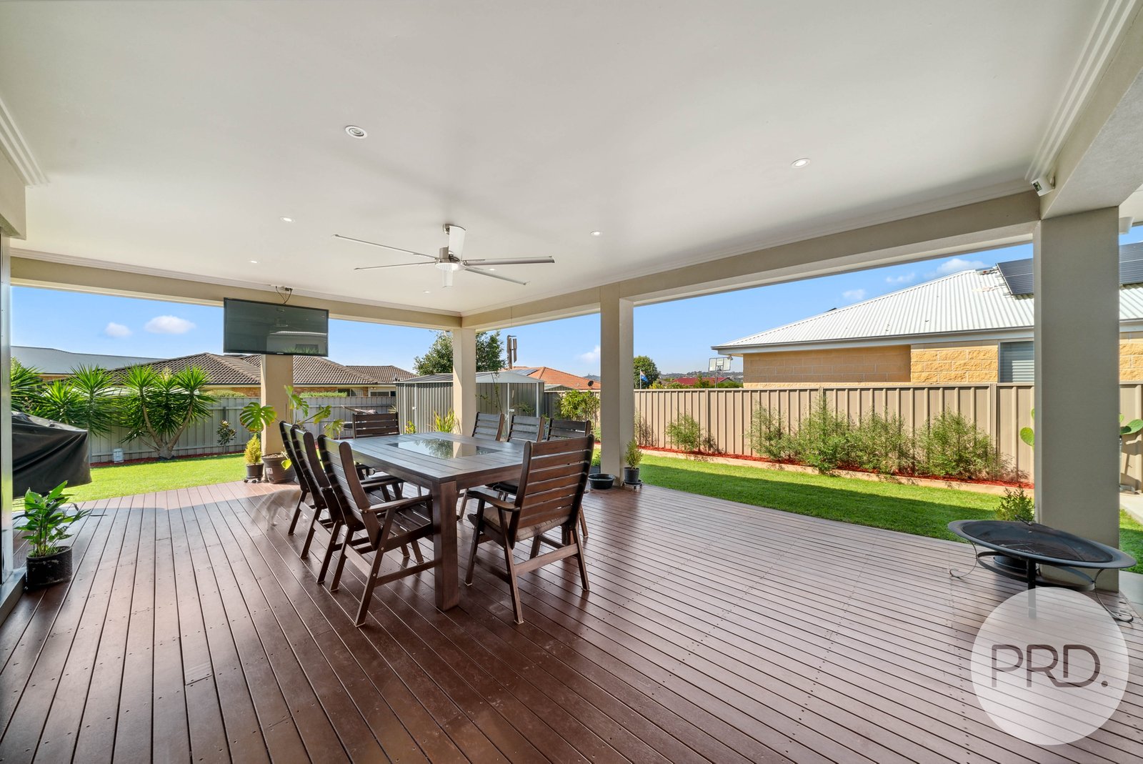 36 Deakin Avenue LLOYD 19