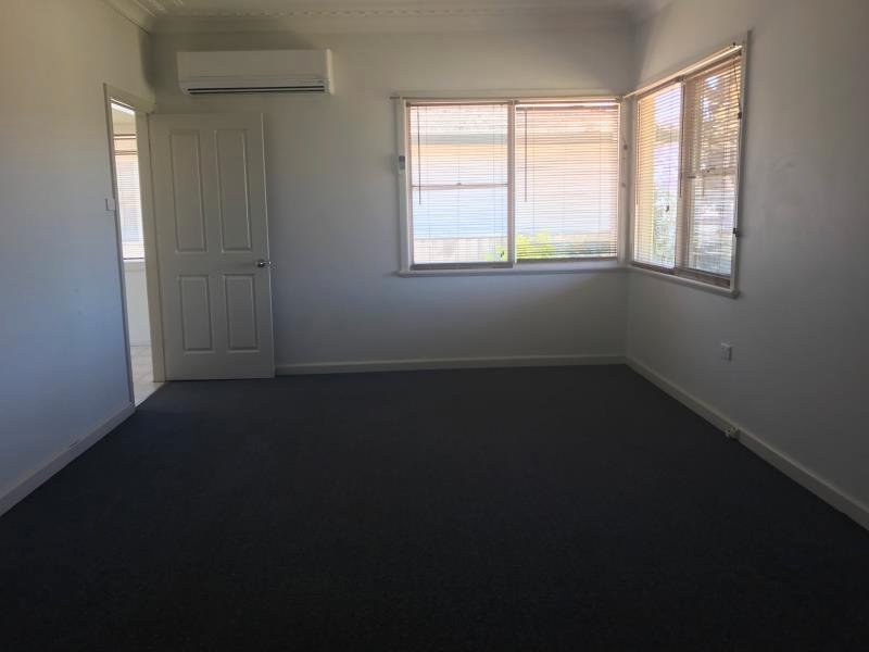 36 Edinburgh Street TAMWORTH 6