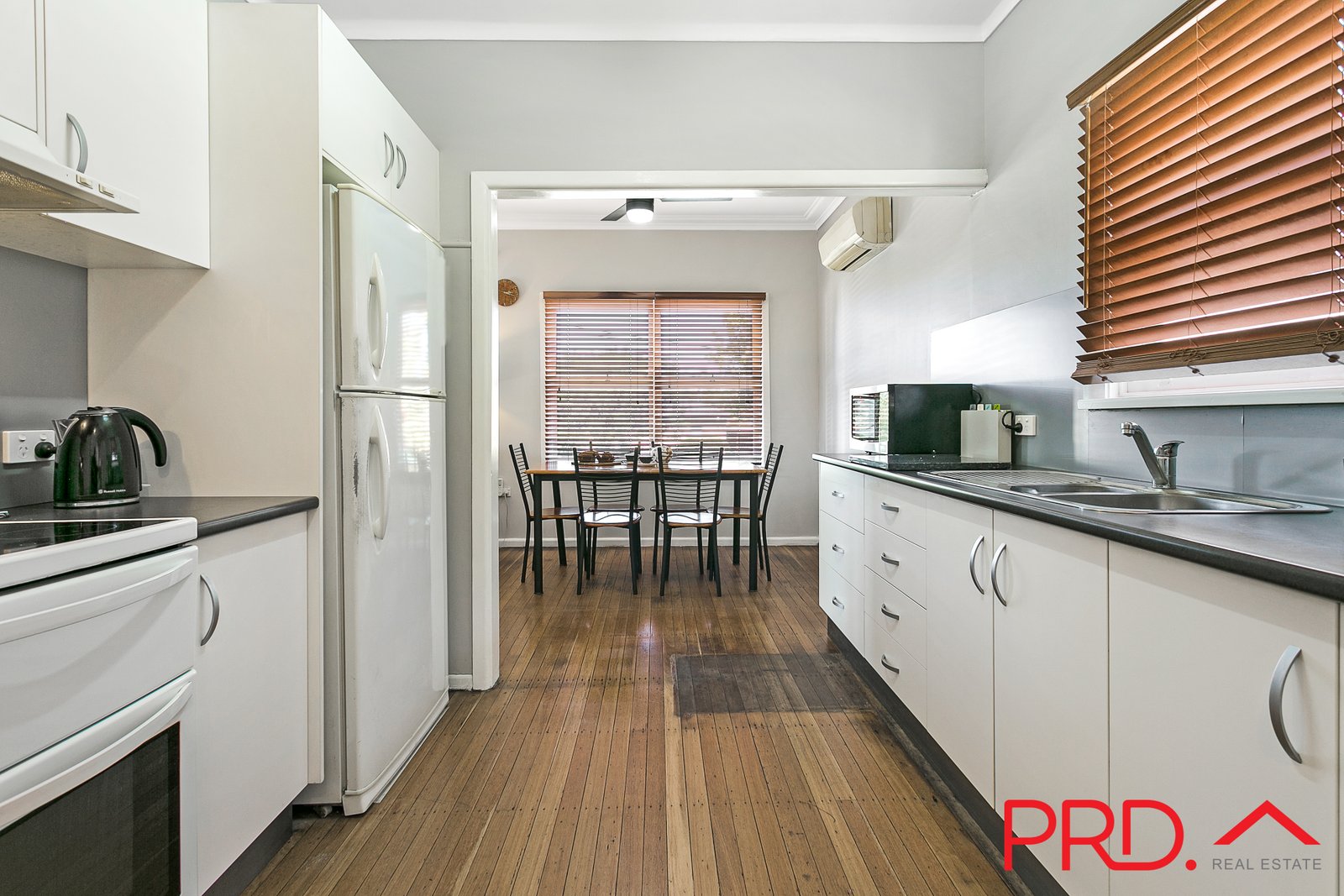 36 Edward Street TAMWORTH 2