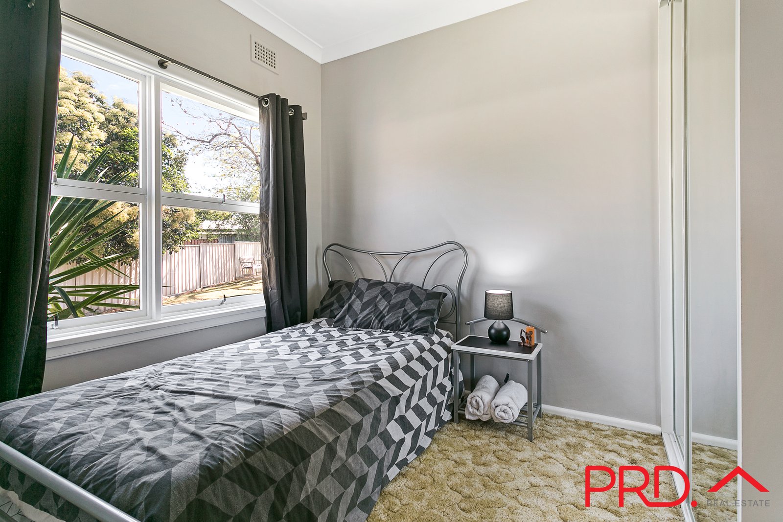 36 Edward Street TAMWORTH 12