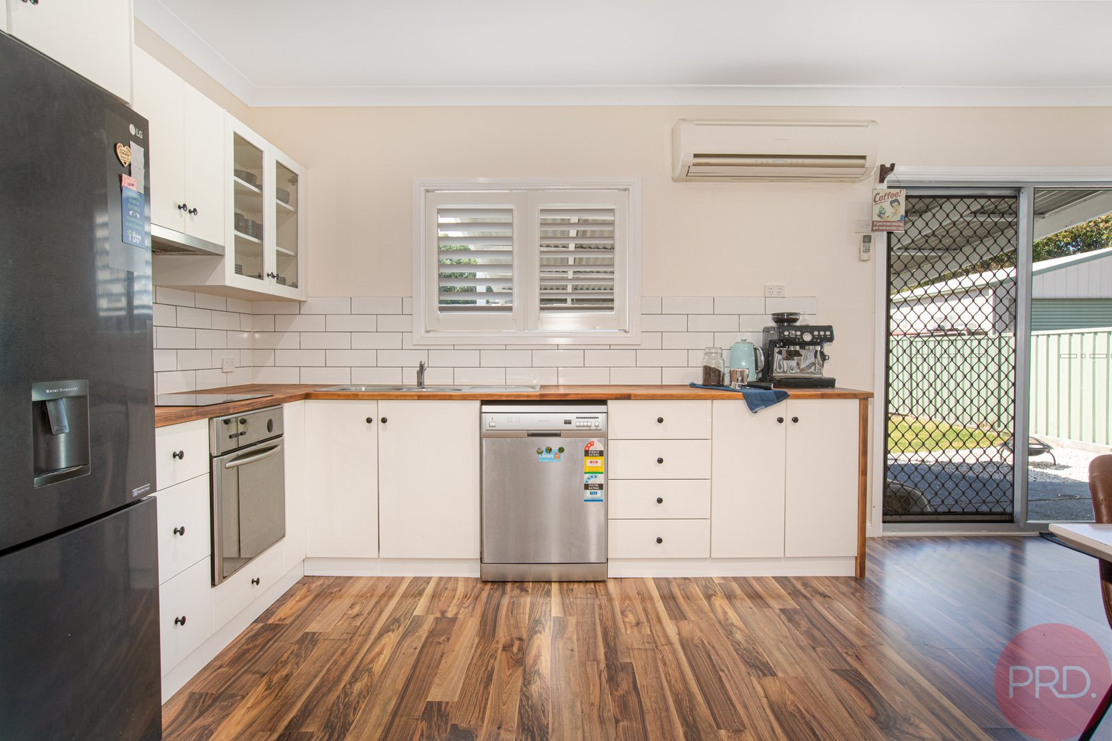 36 Elford Avenue WESTON 9