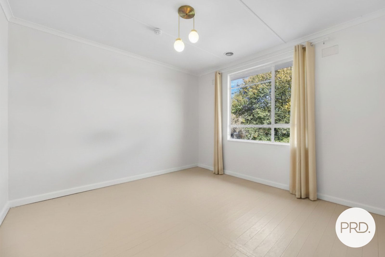 36 Elizabeth Crescent QUEANBEYAN 5