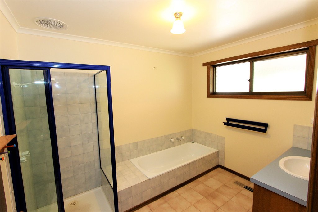 36 Elizabeth Road CRESWICK 6