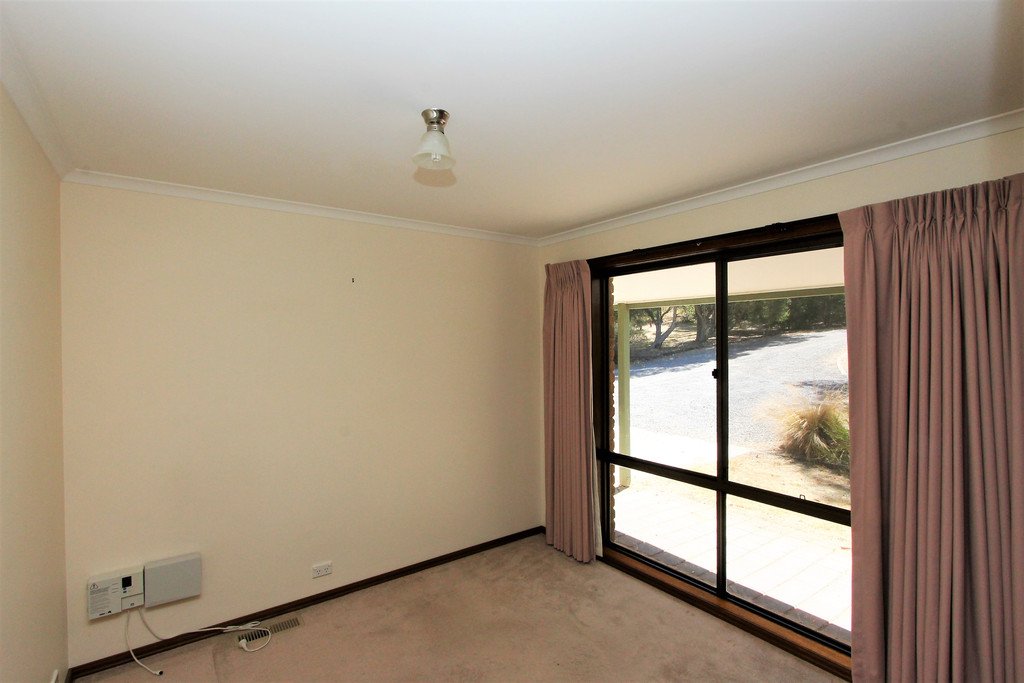 36 Elizabeth Road CRESWICK 9