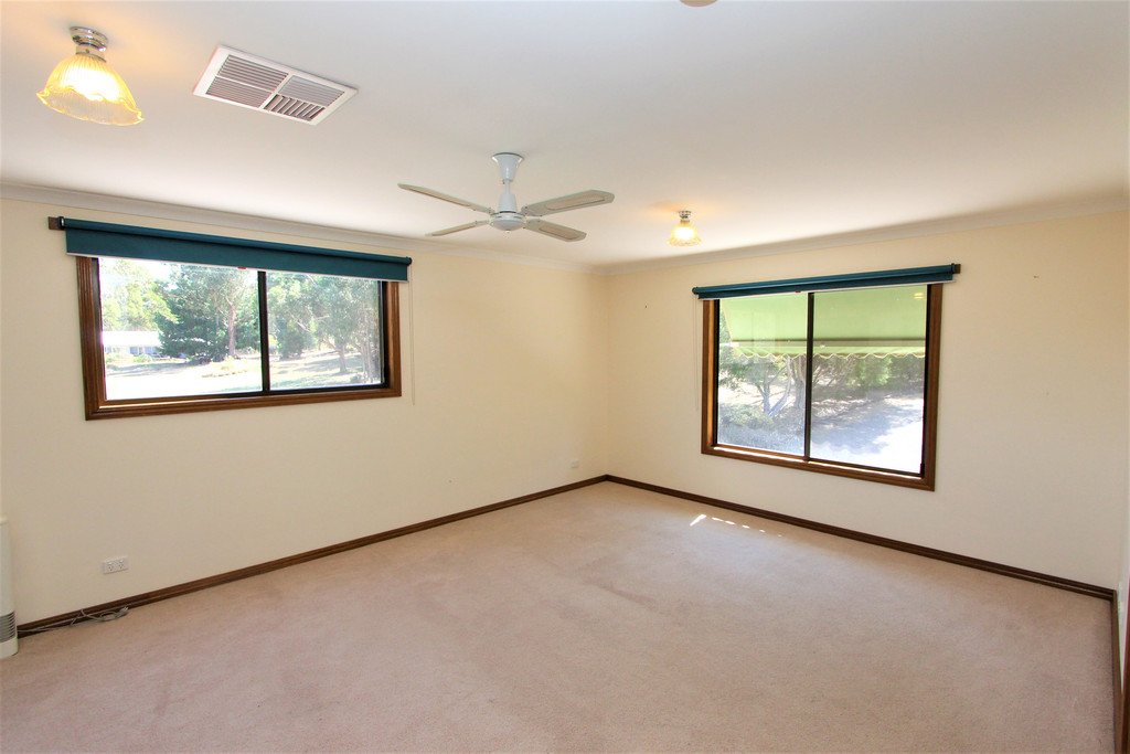 36 Elizabeth Road CRESWICK 10