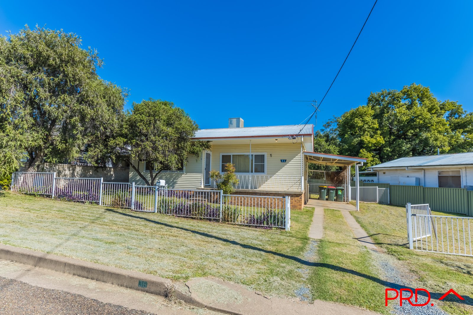36 Erwin Street TAMWORTH 3