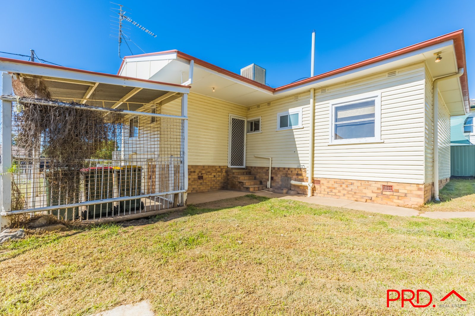 36 Erwin Street TAMWORTH 14