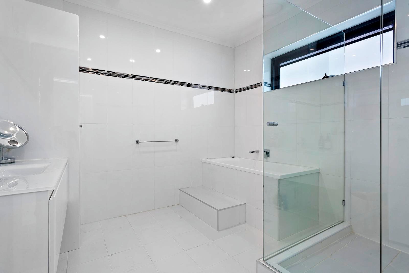 Real Estate and Property in 36 Eumeralla Road, Caulfield South, VIC