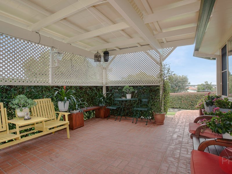 36 Fairfax Street RUTHERFORD 17