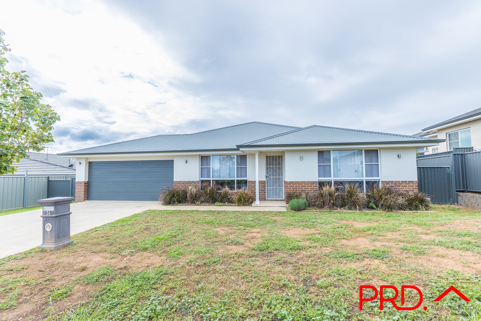 36 Falcon Drive TAMWORTH 1