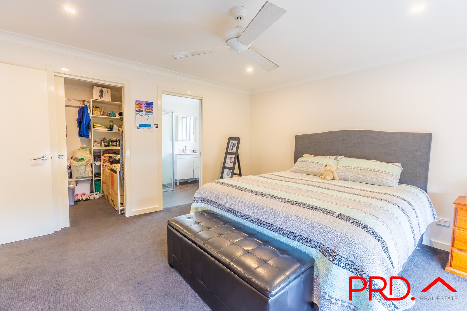 36 Falcon Drive TAMWORTH 4