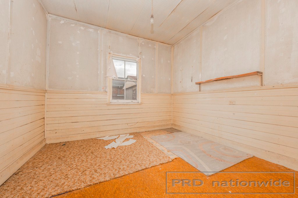 36 Farnsworth Street THORNTON 8