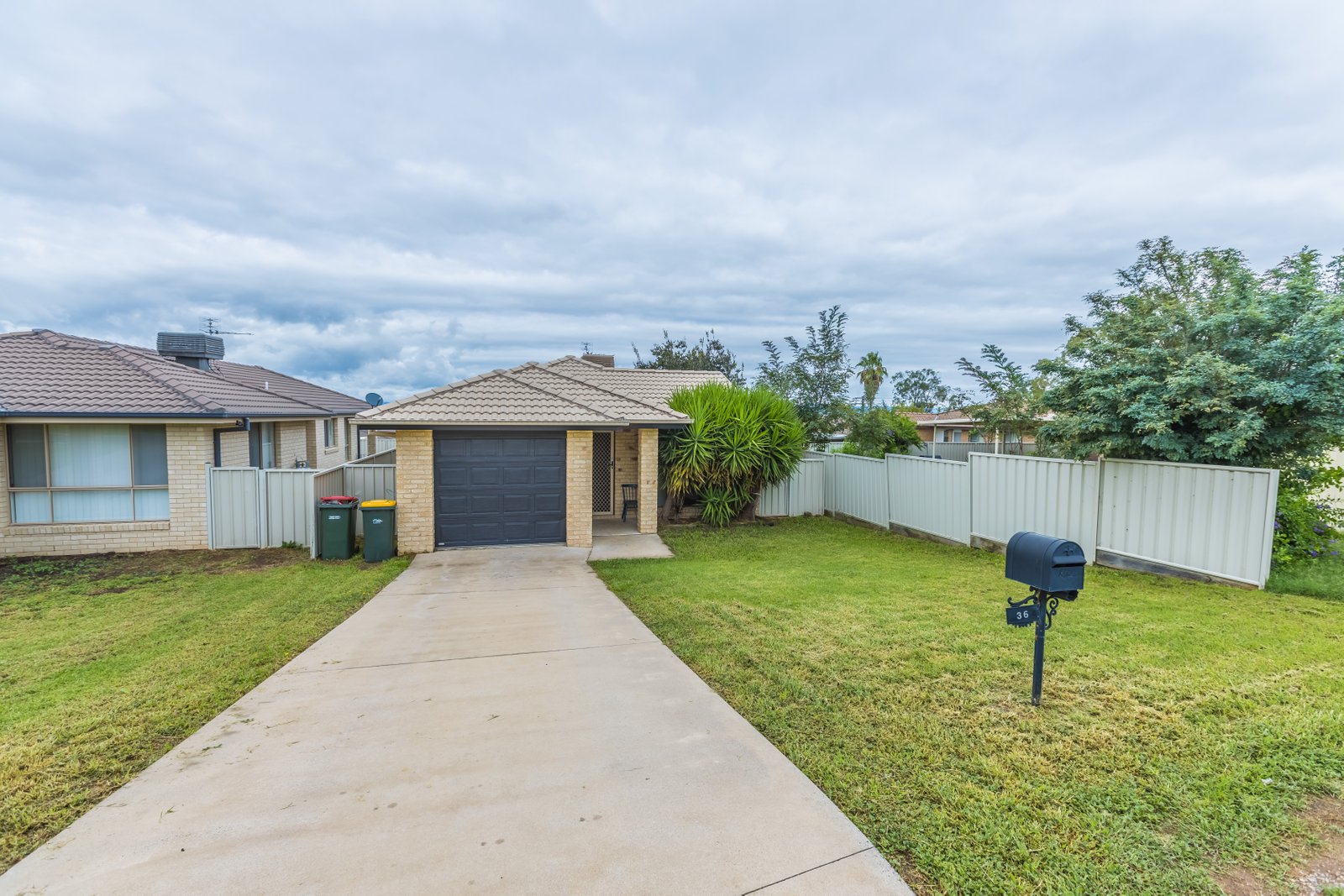 36 Fisher Road TAMWORTH 2