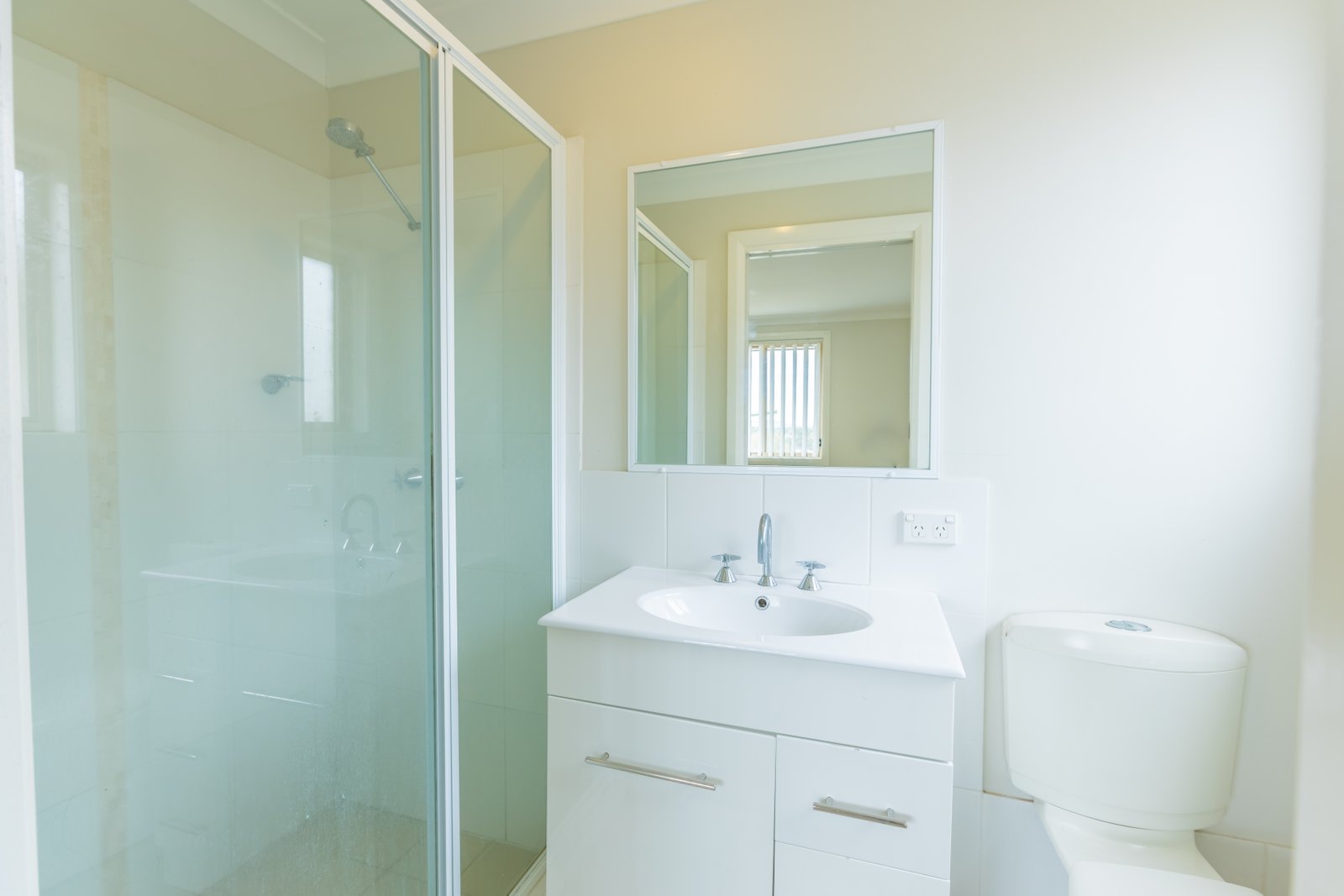 36 Fisher Road TAMWORTH 16