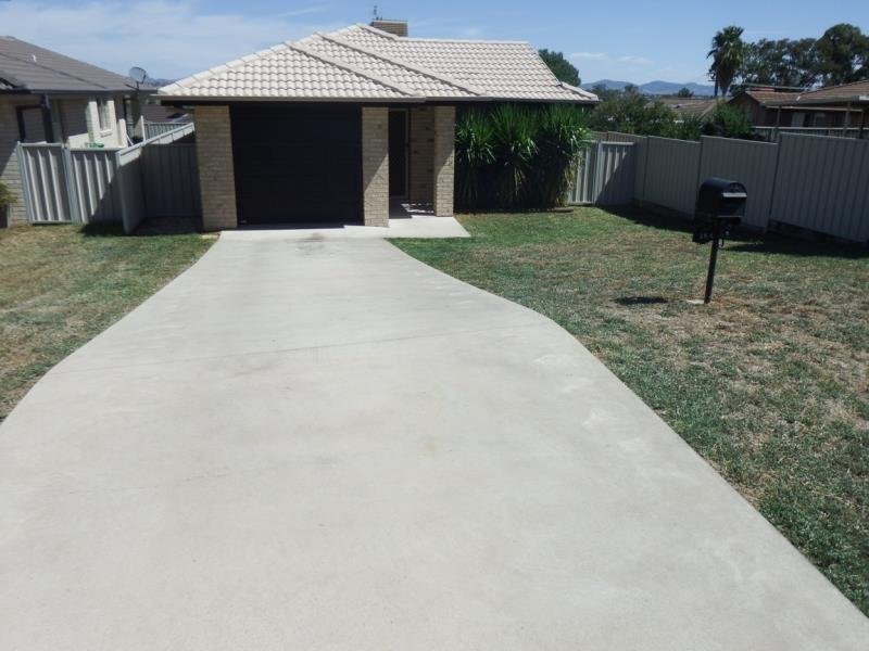 36 Fisher Road TAMWORTH 1