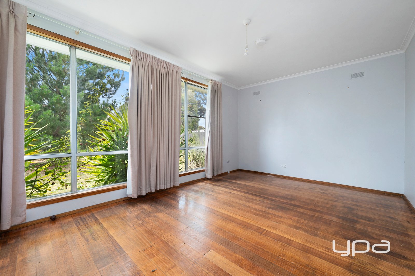 Gallery: 36 Frances Crescent