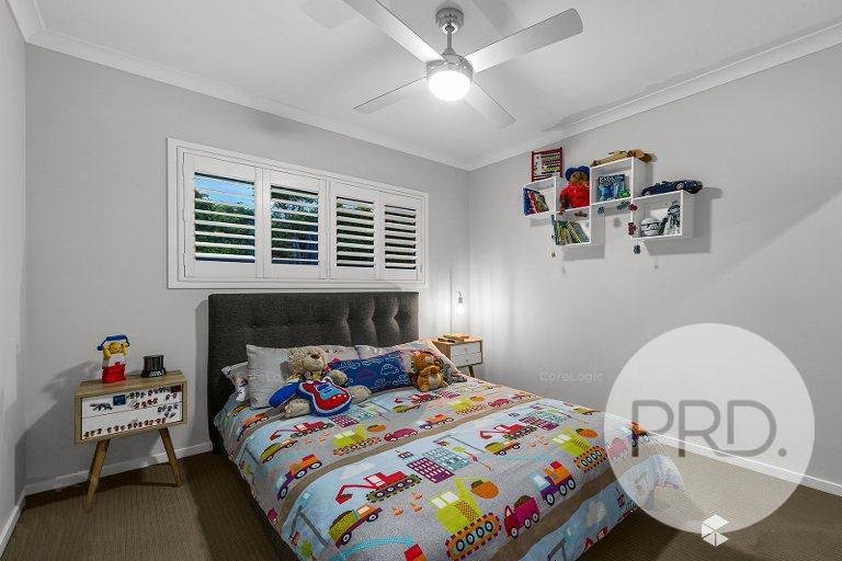 36 Frankit Street WAVELL HEIGHTS 12