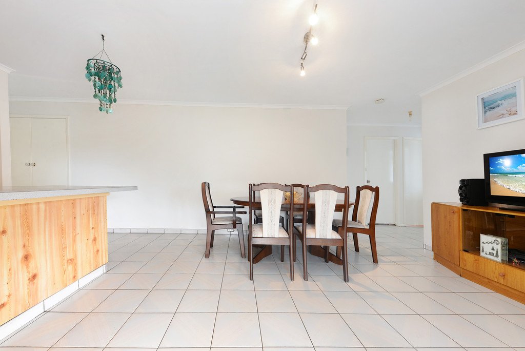 36 Gibson Place CHIFLEY 4