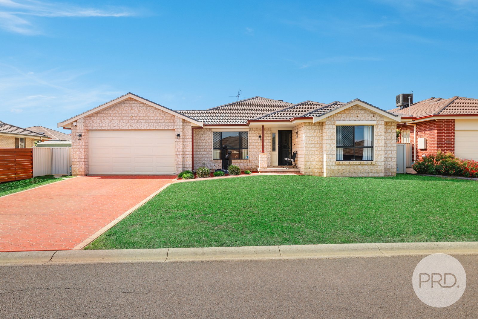 36 Gilbert Drive TAMWORTH 1
