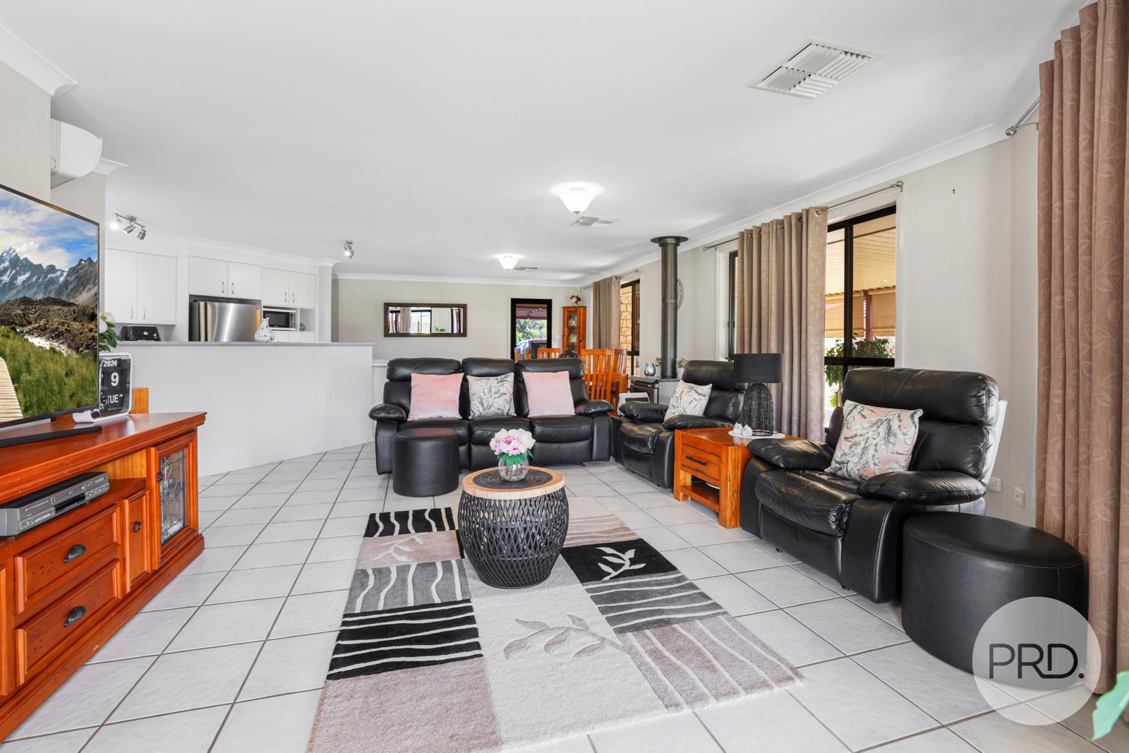 36 Gilbert Drive TAMWORTH 18