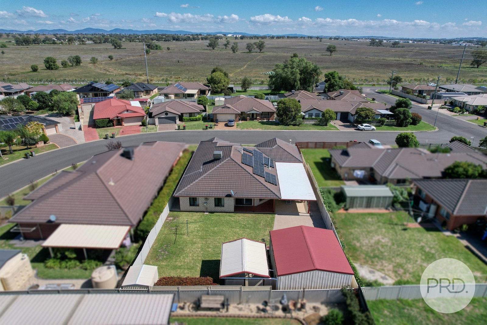 36 Gilbert Drive TAMWORTH 24