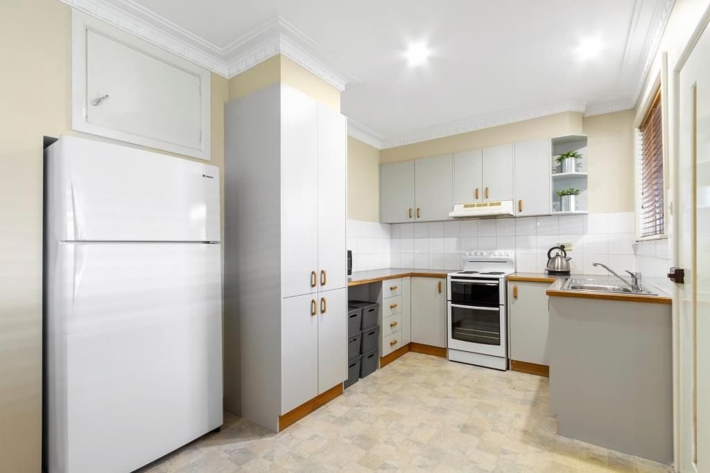Gallery: 36 Gillie Crescent