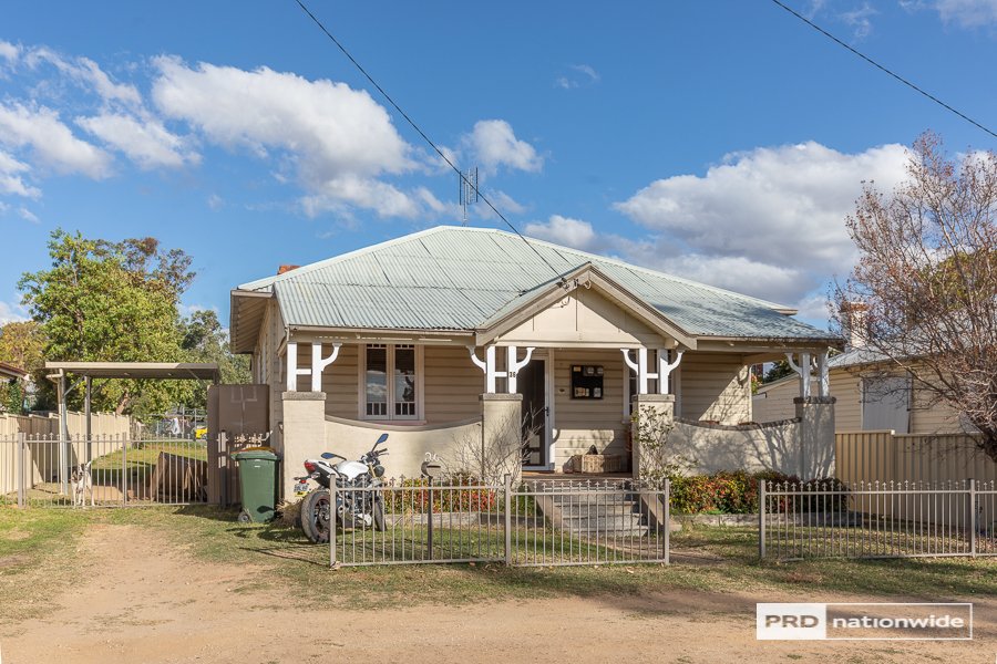 36 Gipps Street TAMWORTH 1