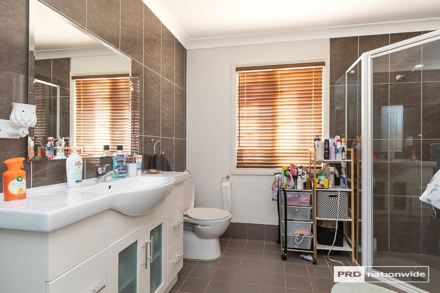 36 Gipps Street TAMWORTH 9