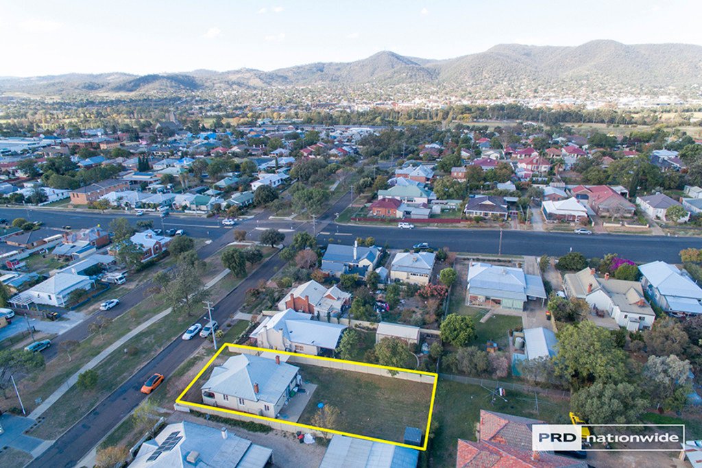 36 Gipps Street TAMWORTH 18