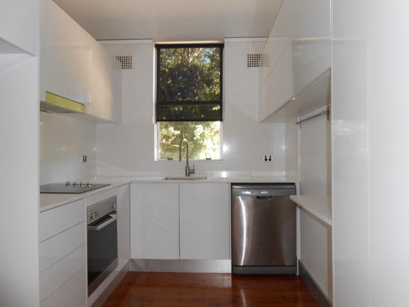 3/6 Golf Street TAMWORTH 2